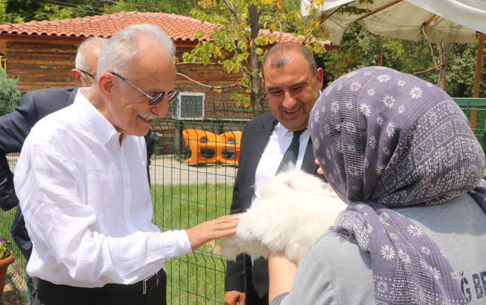 Murat Karayalçın Elmadağ Belediye Başkanı Adem Barış Aşkın'a "Hayırlı Olsun Ziyaretinde Bulundu."