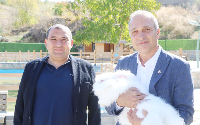 Chp Genel Başkan Yardımcısı Suat Özçağdaş  İlçemizde Ziyaretlerde Bulundu.
