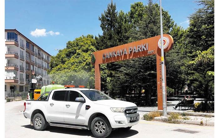 Elmadağ Belediyesi’nden İlçe Genelinde Kapsamlı İlaçlama Çalışması